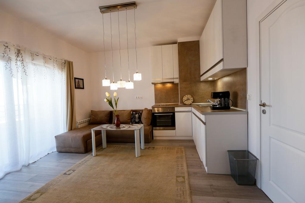 מלון אוגניאנובו Twin House מראה חיצוני תמונה