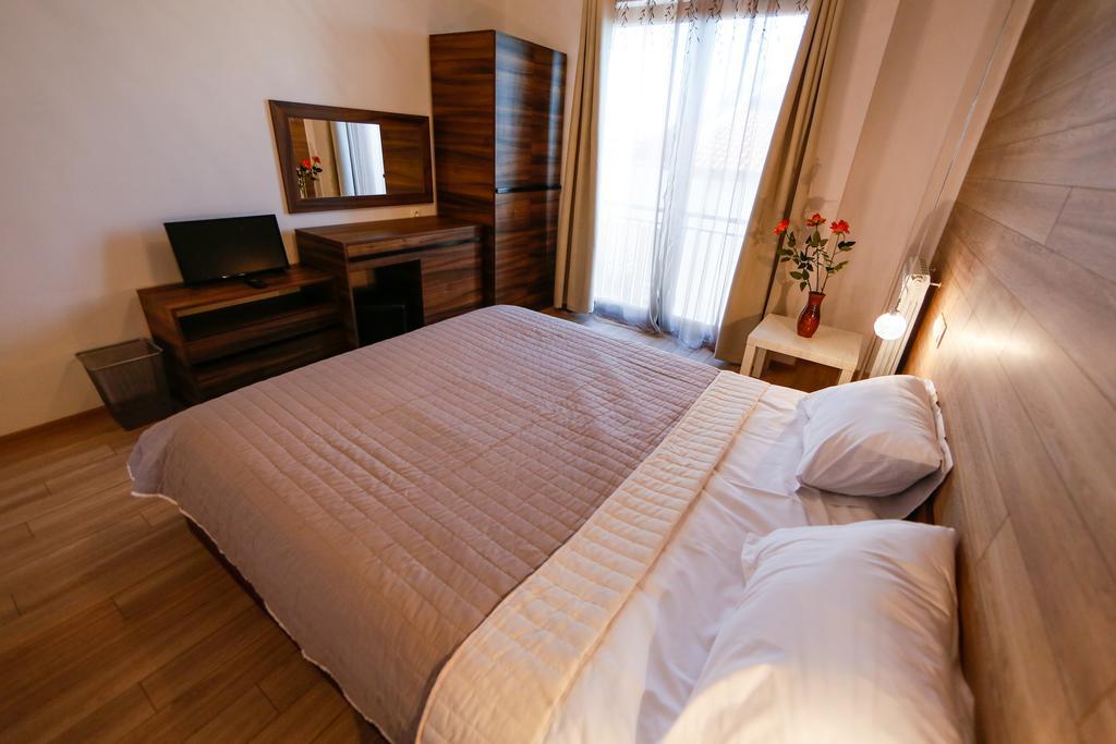 מלון אוגניאנובו Twin House מראה חיצוני תמונה
