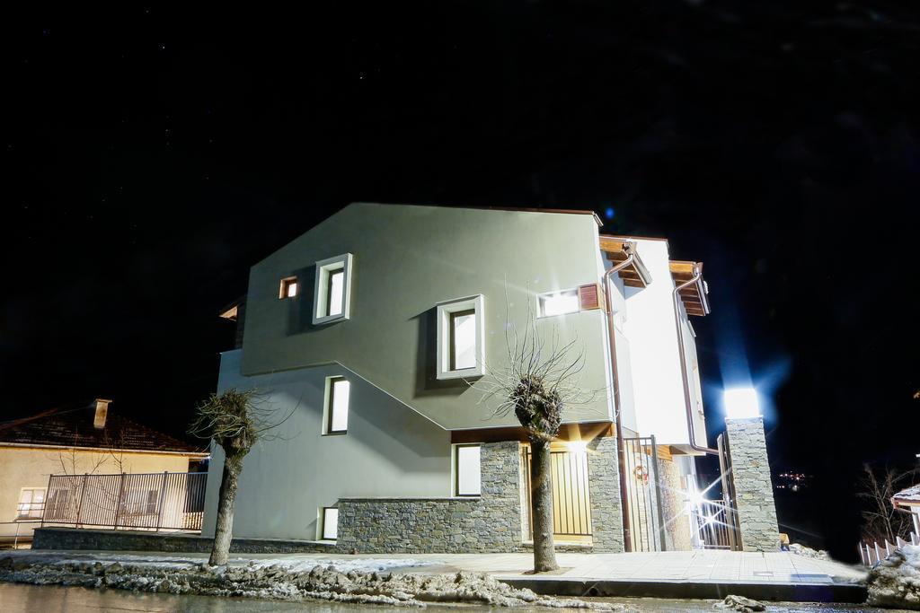 מלון אוגניאנובו Twin House מראה חיצוני תמונה