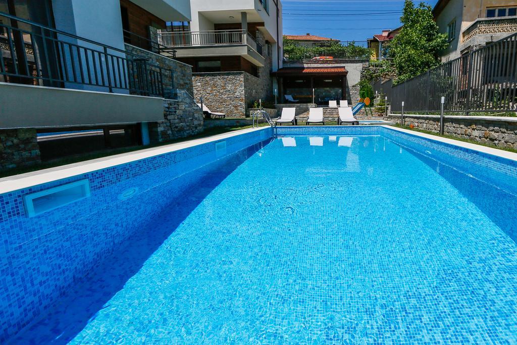 מלון אוגניאנובו Twin House מראה חיצוני תמונה