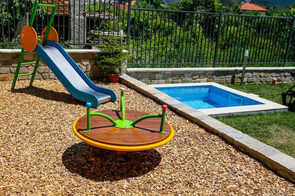 מלון אוגניאנובו Twin House מראה חיצוני תמונה